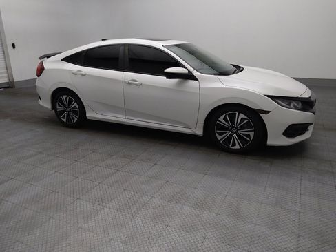 Used 2018 Honda Civic EX-T image 11