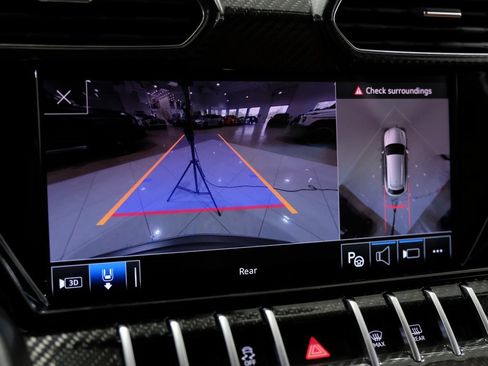 Used 2022 Lamborghini Urus image 19