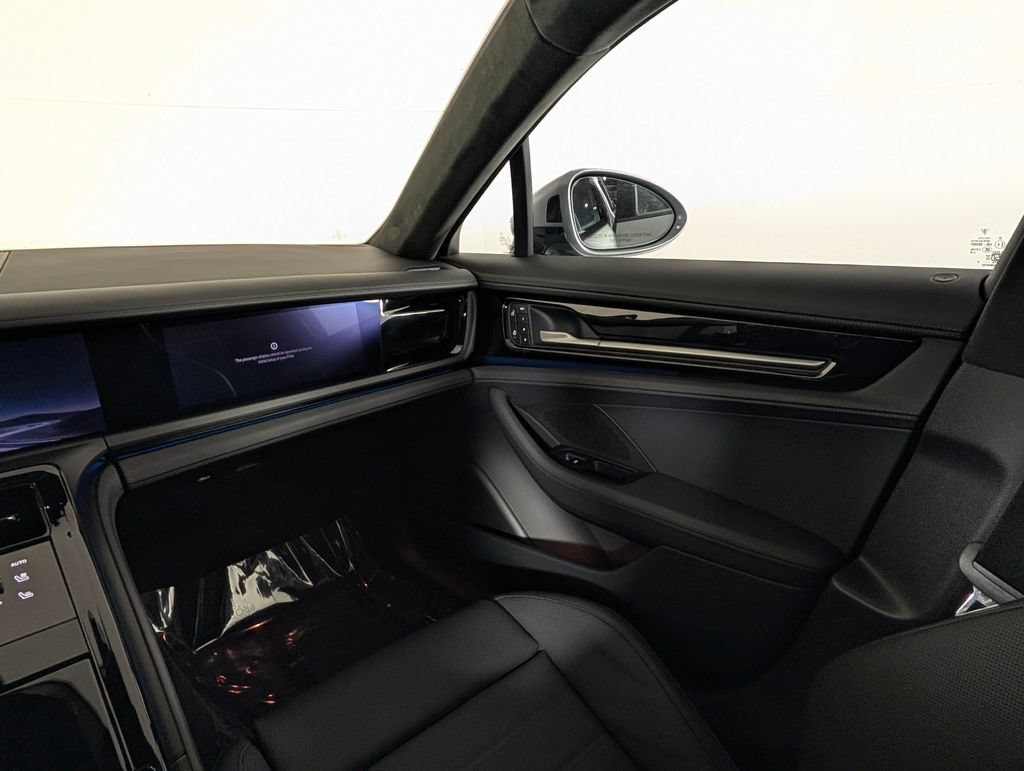 Certified 2026 Porsche Panamera GTS AWD/4WD image 23