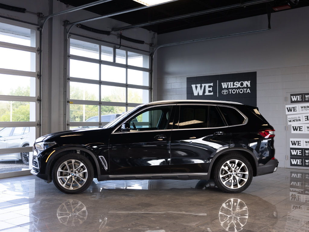 Used 2021 BMW X5 xDrive40i w/ Executive Package 3 AWD/4WD image 1