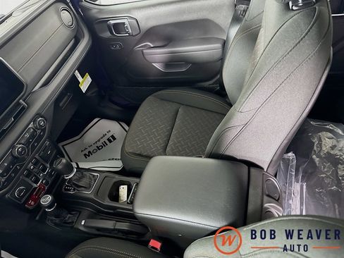 New 2026 Jeep Gladiator Mojave image 25