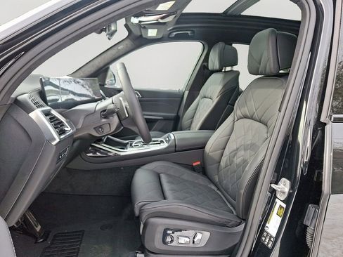 Certified 2026 BMW X7 xDrive40i w/ Executive Package image 15