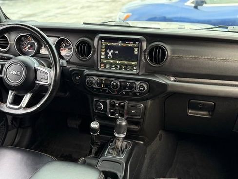 Used 2023 Jeep Gladiator Overland image 22