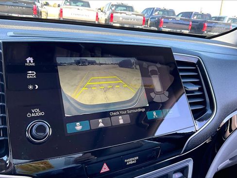 Used 2021 Honda Pilot Touring image 25