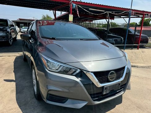 Used 2020 Nissan Versa S image 9