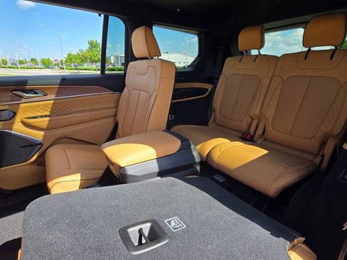 New 2025 Jeep Grand Cherokee L Summit image 25