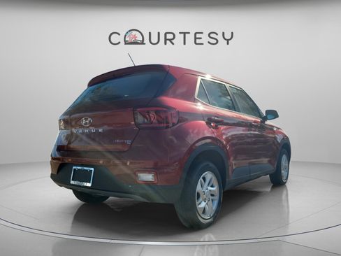 New 2026 Hyundai Venue SE image 4