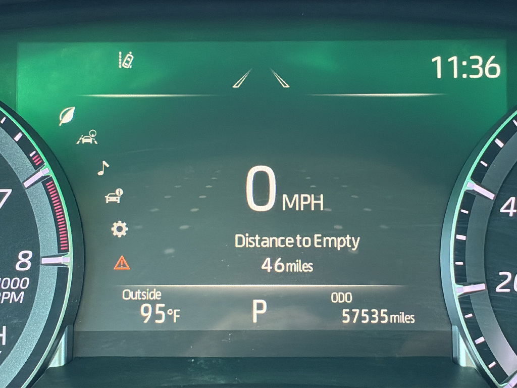 Used 2022 Toyota Highlander XLE FWD image 29