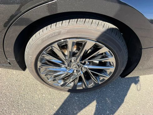 Used 2024 Lexus ES 300h Ultra Luxury w/ Accessory Package (Z2) FWD image 35