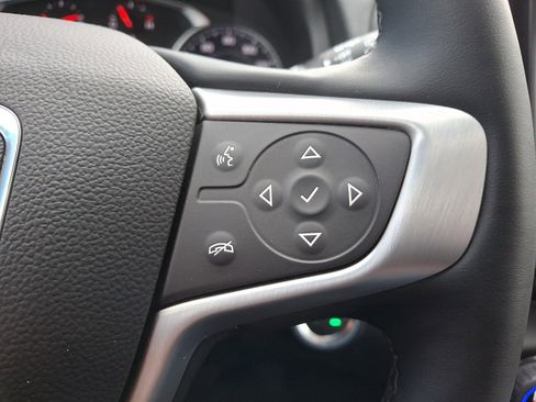 Used 2024 GMC Terrain SLT w/ Infotainment Package II image 22