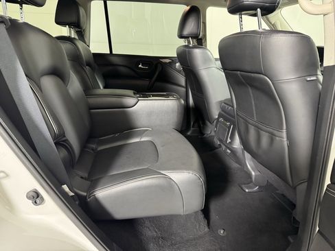 Used 2024 INFINITI QX80 Luxe w/ Cargo Package image 34