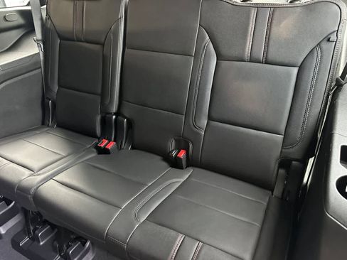 Used 2022 Chevrolet Tahoe RST w/ Sport Performance Package image 16