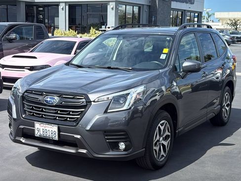 Used 2024 Subaru Forester Premium AWD/4WD image 3
