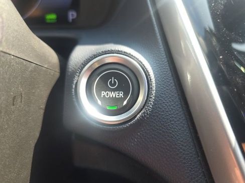 Used 2022 Chevrolet Bolt EUV Premier w/ Sun & Sound Package image 17