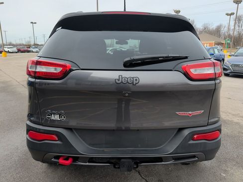 Used 2017 Jeep Cherokee Trailhawk w/ Comfort/Convenience Group image 6