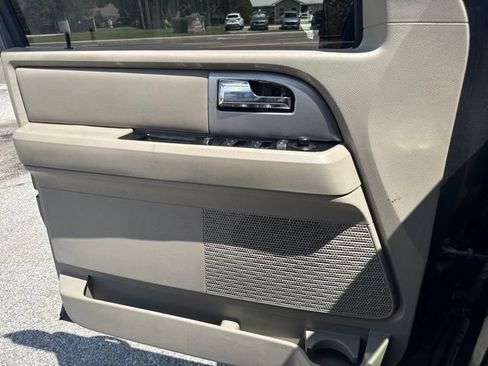 Used 2014 Ford Expedition Limited w/ Equipment Group 301A RWD image 12