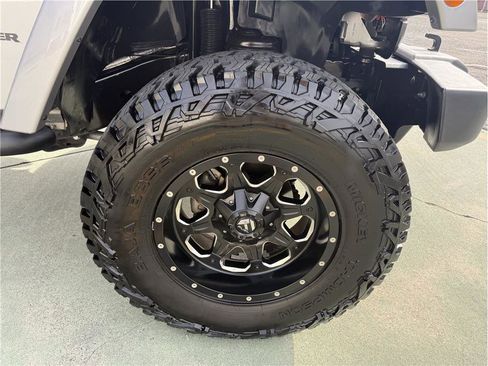 Used 2016 Jeep Wrangler Unlimited Sport AWD/4WD image 23