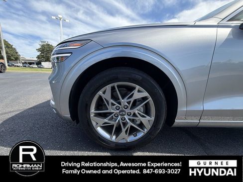 Used 2025 Genesis GV70 2.5T AWD/4WD image 11