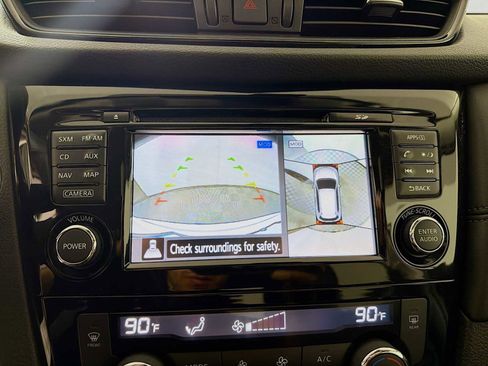 Used 2017 Nissan Rogue SL w/ SL Premium Package image 12