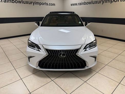 Used 2023 Lexus ES 350 w/ Premium Package FWD image 2