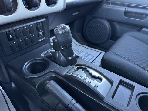 Used 2014 Toyota FJ Cruiser 4WD image 19