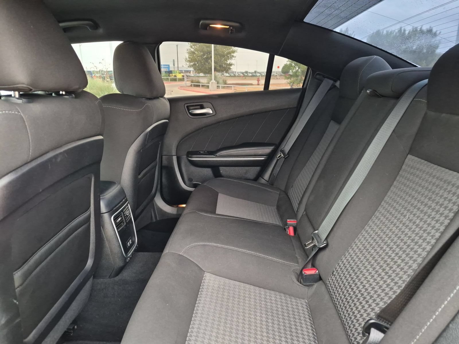 Used 2022 Dodge Charger R/T w/ Performance Handling Group RWD image 22