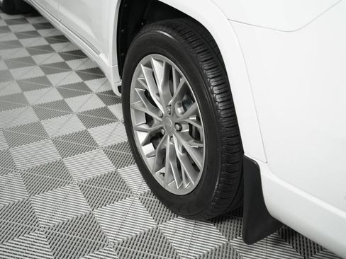 Used 2025 Jeep Grand Cherokee L Summit AWD/4WD image 8