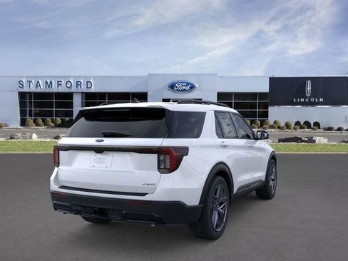New 2026 Ford Explorer ST-Line w/ ST-Line Street Pack image 8