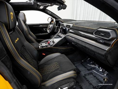 Used 2024 Lamborghini Urus Performante AWD/4WD image 49