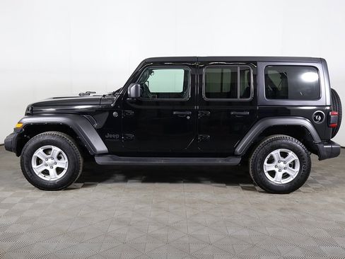 Used 2022 Jeep Wrangler Unlimited Sport image 16