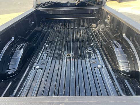 Used 2025 Ford F350 Platinum AWD/4WD image 9