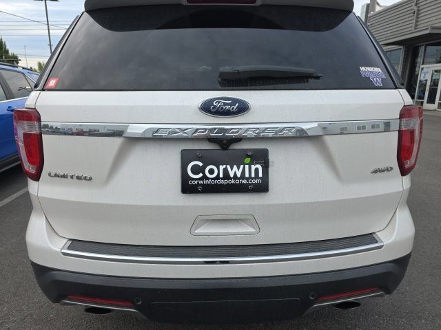 Used 2018 Ford Explorer Limited w/ Equipment Group 301A AWD/4WD image 5
