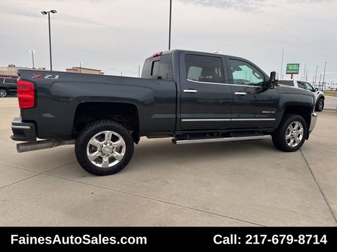 Used 2019 Chevrolet Silverado 2500 LTZ w/ Duramax Plus Package image 25