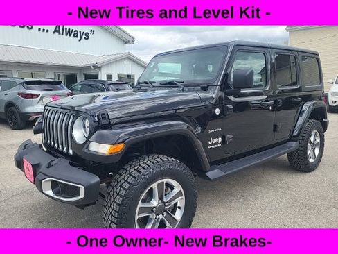 Used 2021 Jeep Wrangler Unlimited Sahara w/ Uconnect 4C Nav & Sound Group AWD/4WD image 1