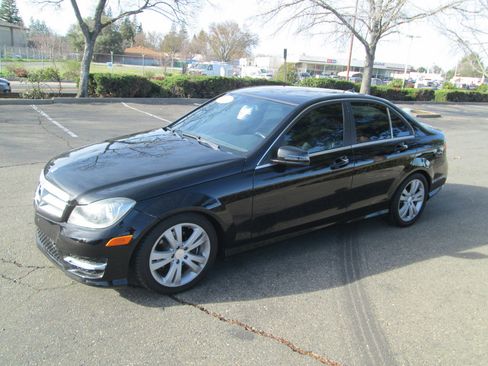 Used 2013 Mercedes-Benz C 250 Sedan image 1