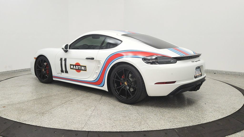 Used 2018 Porsche 718 Cayman GTS RWD image 3