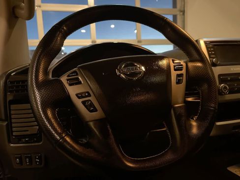 Used 2014 Nissan Titan PRO-4X w/ Pro-4x Luxury Package image 14