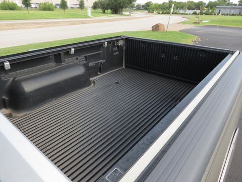 Used 2004 Nissan Frontier XE w/ (VTP) Value Truck Pkg image 31