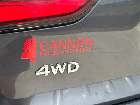 Used 2024 INFINITI QX80 Sensory image 35