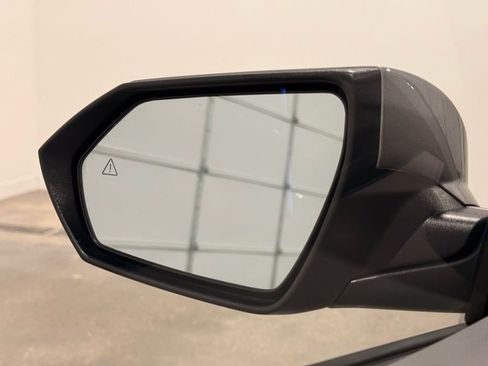 Used 2025 Hyundai Elantra SEL image 11