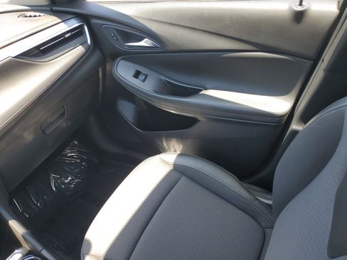 Used 2024 Buick Encore GX Preferred image 11