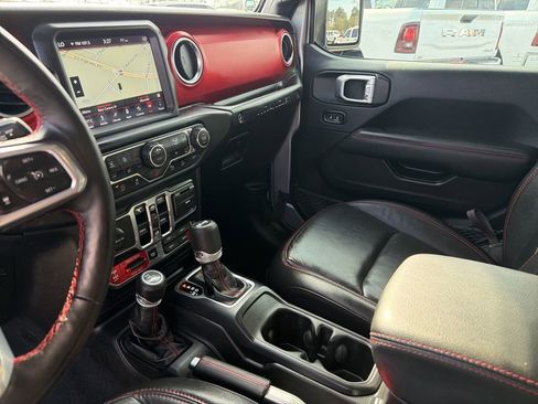 Used 2019 Jeep Wrangler Unlimited Rubicon image 32