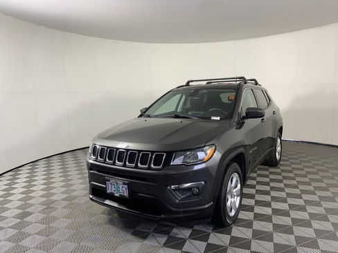Used 2018 Jeep Compass Latitude image 5