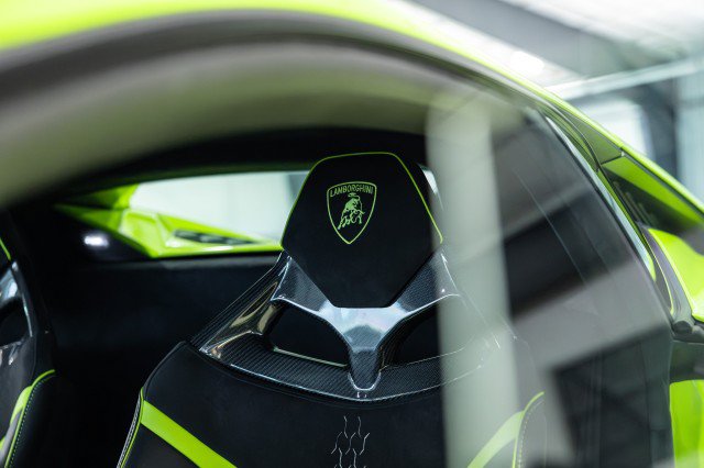 Used 2023 Lamborghini Huracan Tecnica RWD image 44