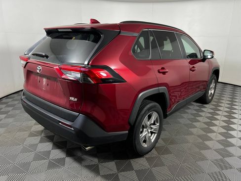 Used 2025 Toyota RAV4 XLE AWD/4WD image 5