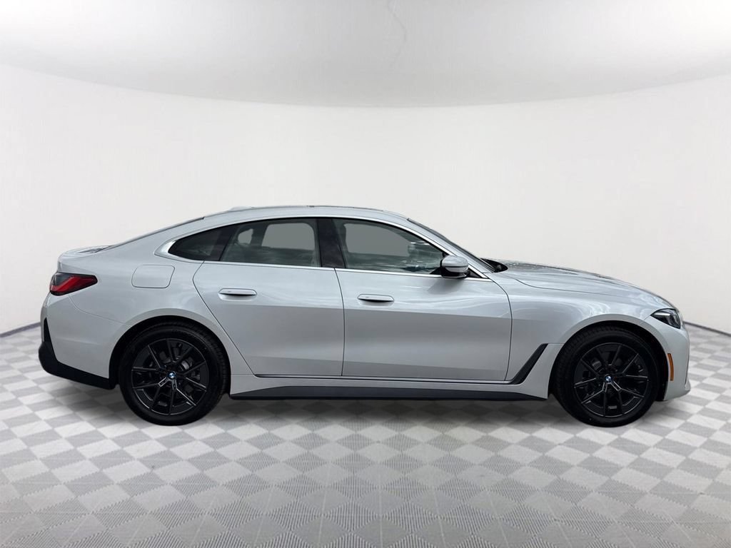 New 2026 BMW i4 eDrive40 RWD image 2