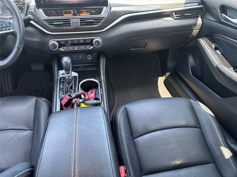 Used 2023 Nissan Altima 2.5 SR w/ SR Premium Package FWD image 16
