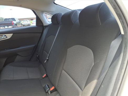 Used 2023 Kia Forte LXS w/ LXS Technology Package FWD image 12