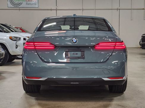 Used 2024 BMW 530i w/ Premium Package RWD image 10
