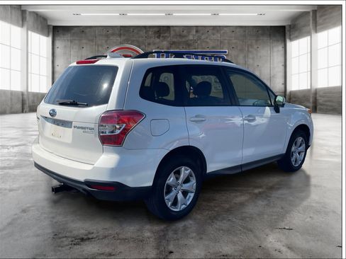 Used 2016 Subaru Forester 2.5i Premium w/ Popular Package #2 AWD/4WD image 5